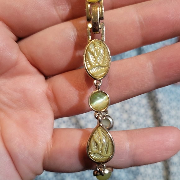 Vintage Necklace Bracelet Set Gold Tone Cabochon Pea Green Gray - Picture 11 of 12